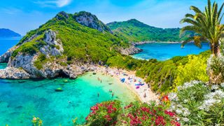 Mare atenție dacă aveți concedii planificate în Grecia! Acestea sunt 3 zone unde riscați să rămâneți fără mașină