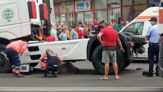 Moarte șocantă pentru un pensionar din Bacău: A fost lovit de un cap tractor