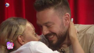 Ionuț și Larisa în camera roșie. Ce au stabilit cei doi concurenți de la Casa Iubirii?