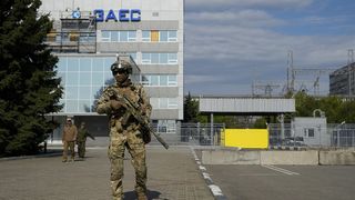 Rusia cere încetarea focului în jurul centralei nucleare de la Zaporojie