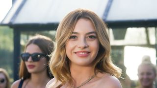 Actrița Melis Sezen a primit amenințări din partea unor fani ai serialului “Infidelul”; aceștia ajunseseră să “confunde personajul cu actorul”