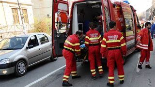 Doi bărbați au murit pe loc, după ce mașina în care se aflau s-a izbit de o camionetă