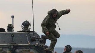 Armata rusă a distrus un depozit de muniţie ucrainean în regiunea Odesa. Kievul acuză că a fost bombardat și un depozit de cereale