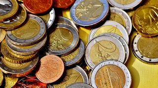 Curs valutar BNR azi, 23 august 2022. Noile cotații pentru euro şi dolar