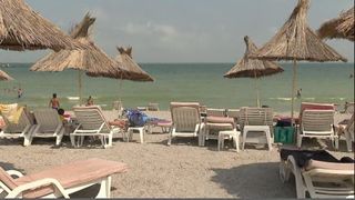 Un concediu în stațiunea Mamaia a ajuns să coste mai puțin decât în stațiunile Eforie și Costinești, acolo unde plajele sunt arhipline
