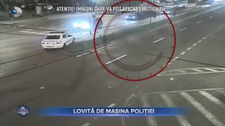 Lovită de mașina poliției