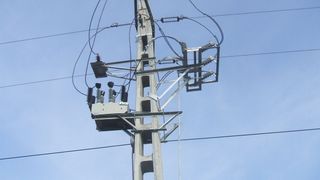 Fiul unui primar din Suceava este cercetat că s-ar fi branșat ilegal la rețeaua electrică