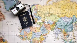 Trei destinații europene pentru toamna 2022. Orașe superbe unde îți poți programa un city break