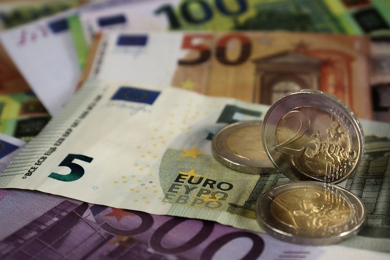 Curs valutar azi, 30 august 2022. Ce se întâmplă cu moneda EURO? Anunțul oficial