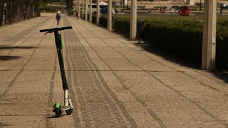 Amenzi uriașe pentru cei care merg cu trotineta electrică sau bicicleta în anumite condiții