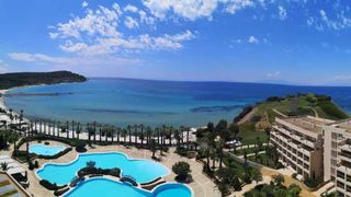 &Icirc;nt&acirc;mplarea neplăcută a unui turist rom&acirc;n &icirc;n Halkidiki: &bdquo;Apa se revarsă &icirc;n cameră&rdquo;