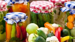 Reţetă murături asortate la borcan: O ideea specială pentru această toamnă