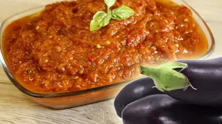 Zacuscă de vinete cu gogoșari: Reţeta bunicii