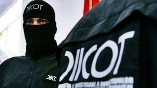 Un bărbat și o femeie au fost arestați preventiv după ce ar fi v&acirc;ndut cocaină &icirc;n două județe