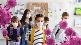 Noi reguli la începerea anului școlar. Ministerul Sănătății recomandă purtarea măștilor de protecție în instituțiile de învățământ