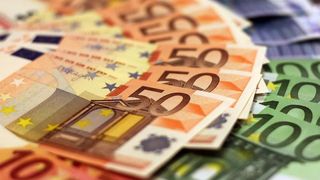 Curs valutar BNR, 8 septembrie 2022. Ce se &icirc;nt&acirc;mplă cu moneda euro?