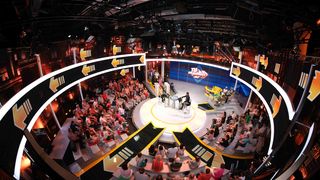 Marian Drăgulescu, gimnastul de aur al României, celebritatea invitată în cea de-a doua ediție a show-ului “Tu urmezi!” Sâmbătă, la ora 20:00, la Kanal D   “Ar trebui să se descurce și să răspundă corect la întrebările mele”