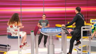 N-o să-ți vină să crezi ce a făcut Marian Drăgulescu chiar în platoul emisiunii “Tu urmezi!”