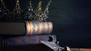 Povestea de viață a noului rege al Marii Britanii