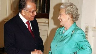 ion iliescu regina eisabeta