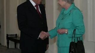 Ion Iliescu, amintiri despre întâlnirea cu Regina Elisabeta a II-a. "România a pierdut un prieten și un reper" 