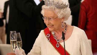 Elisabeta a II-a, o suverană ce avea mereu replicile la ea. Care sunt cele mai amuzante răspunsuri ale reginei Marii Britanii