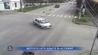 Motociclistă rănită în accident