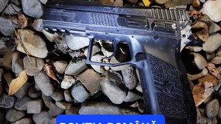 Un tânăr din Botoșani a fost împușcat după ce un bărbat a tras cu arma, dintr-un autoturism