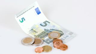 Curs valutar BNR azi, 13 septembrie 2022. Noile cotații pentru euro şi dolar