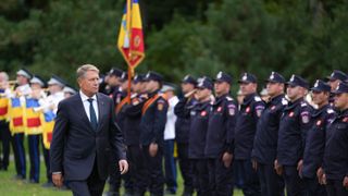 Mesajul lui Klaus Iohannis de Ziua Pompierilor din România: Vă suntem recunoscători pentru sacrificiile uriaşe făcute astfel încât situaţiile de criză să fie depăşite fără victime şi pagube majore