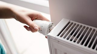 Termoenergetica a anunțat că va începe încărcarea cu apă a instalaţiilor de căldură
