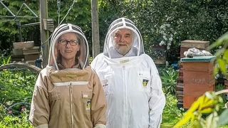 albine regina elisabeta a II-a