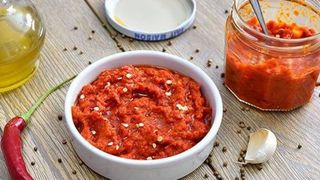 Cât se fierbe zacusca? Rețetă zacuscă de vinete ca la bunica