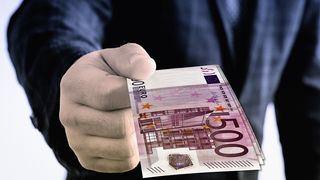 Curs valutar BNR azi, 15 septembrie 2022. Ce se întâmplă cu moneda euro?