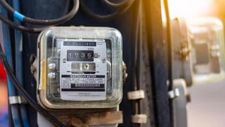 Începe economia la curent: Iluminatul exterior al Casei Poporului, redus cu 50 la sută