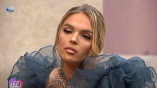 Andreea de la "Casa Iubirii", &icirc;n lacrimi după ce Emanuel a descoperit imagini deocheate cu ea &icirc;n mediul online (VIDEO)