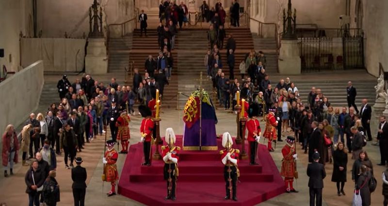 Joe Biden a ajuns la Londra pentru a asista la funeraliile Reginei Elisabeta a II-a