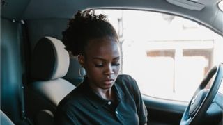 Ți-ai cumparat recent o mașină? Află acum la ce trebuie să fii atent pentru a circula fără probleme!