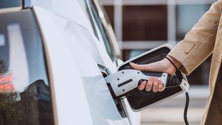 Cât costă curentul pentru o mașină electrică?! Un român dezvăluie sumele pe care le scoate din buzunar pentru a-și alimenta autoturismul