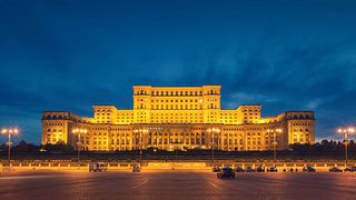 Imaginea zilei vine din București! Un fotograf a surprins un fenomen optic superb chiar deasupra Capitalei