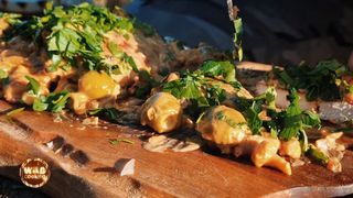 Cotlete de porc cu sos cremos de ciuperci