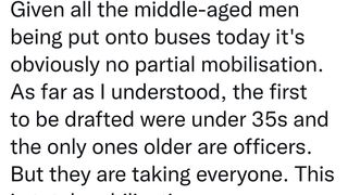 Cozi uriașe de mașini la granițele Rusiei: &bdquo;N-o să-l las pe Putin să mă transforme &icirc;ntr-un asasin&rdquo;