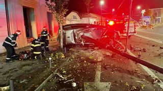 VIDEO | Un tânăr de 25 de ani a murit pe loc într-un grav accident, în Cluj-Napoca. Bolidul său avea 180 km/h