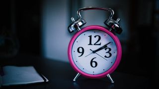 Ora de iarnă 2022. Data exactă la care se face trecerea. Cum vom da ceasurile?