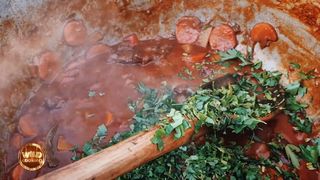 gulaș de vită &icirc;n stil unguresc