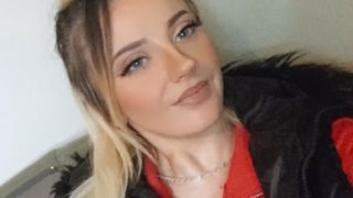  Un bărbat și-a ucis fiica, apoi a sunat-o pe fosta soție pentru a-i spune ce a făcut