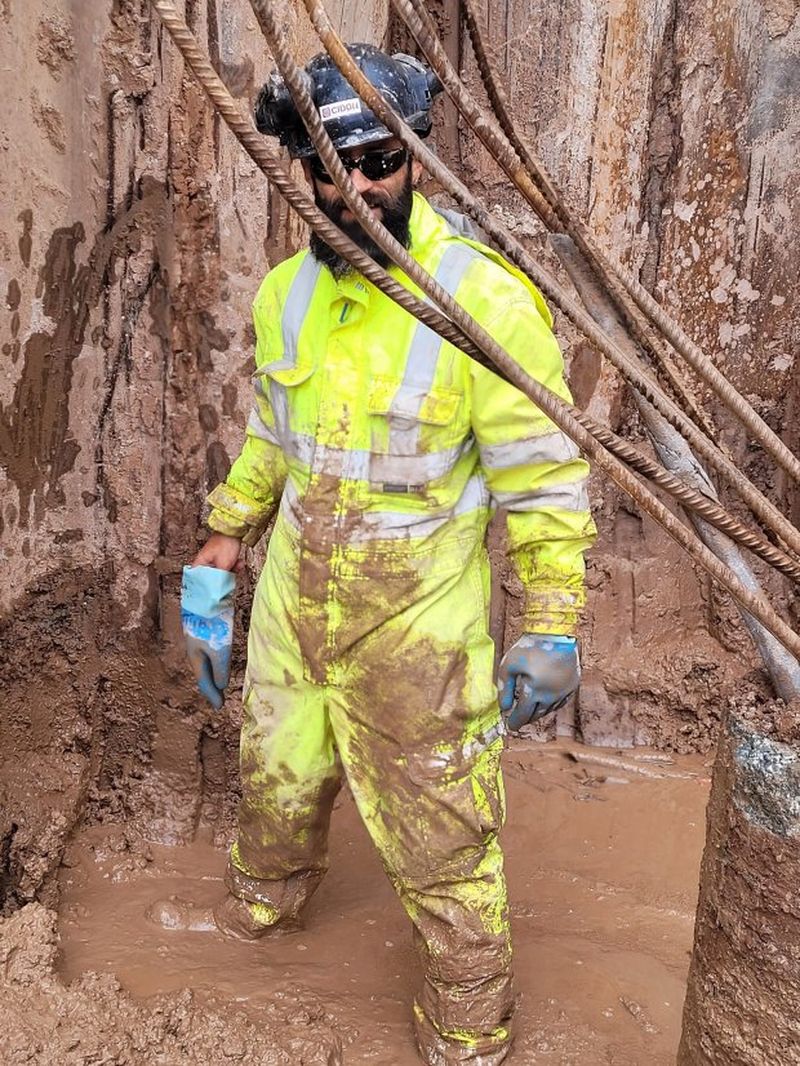 Ce salariul are un român care muncește pe șantier în Marea Britanie. Suma este fabuloasă