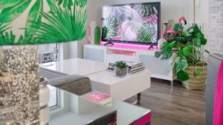 3 motive pentru care trebuie să înlocuiești televizorul vechi cu unul de ultimă generație