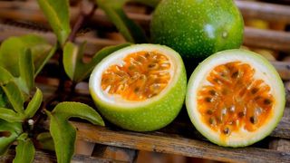 Ce este, de fapt, fructul pasiunii? Se găsește și în supermarketurile de la noi