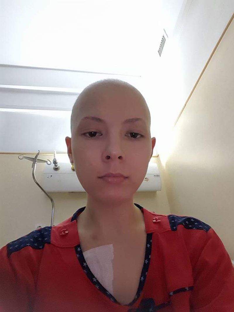 Tragedie pentru o mămică bolnavă de cancer! A fost bătută, umilită și lăsată fără copii 